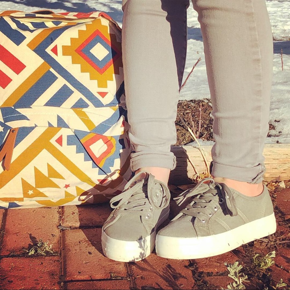 FINAL SALE!  Acid Wash Canvas Gray Sneaker - Picture 4 of 8
